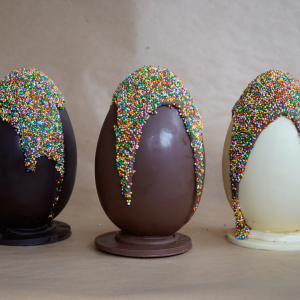 Egg - 17cm - 250g - Freckle **Pickup only due to fragile nature**